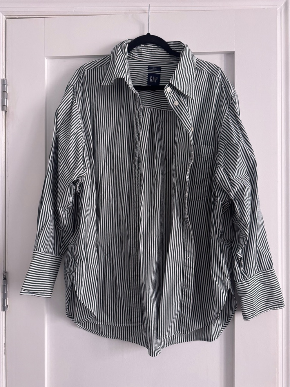 GAP The Big Shirt Women's Green and White Striped Button-Up Blouse